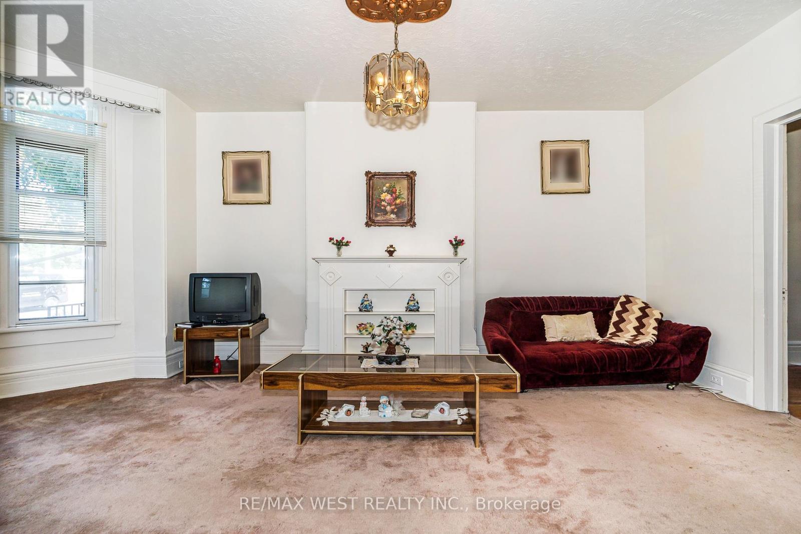 345 Dovercourt Road, Toronto (Little Portugal), Ontario  M6J 3E4 - Photo 6 - C9020324