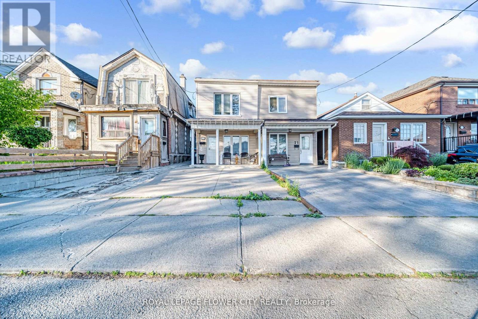 23 Failsworth Avenue, Toronto (Keelesdale-Eglinton West), Ontario  M6M 3J3 - Photo 3 - W9030170