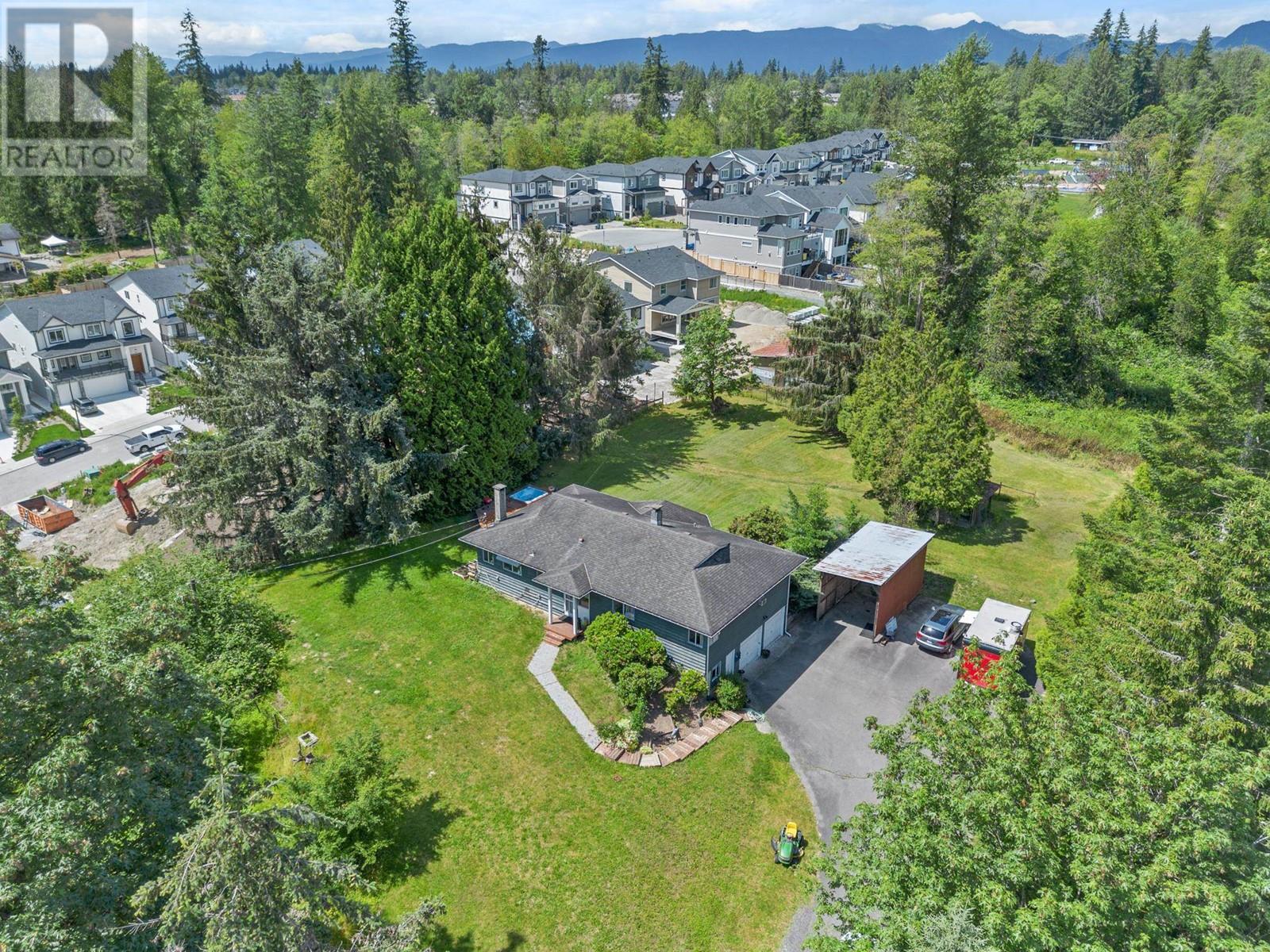 24221 110 Avenue, Maple Ridge, British Columbia  V2W 1H7 - Photo 2 - R2903863