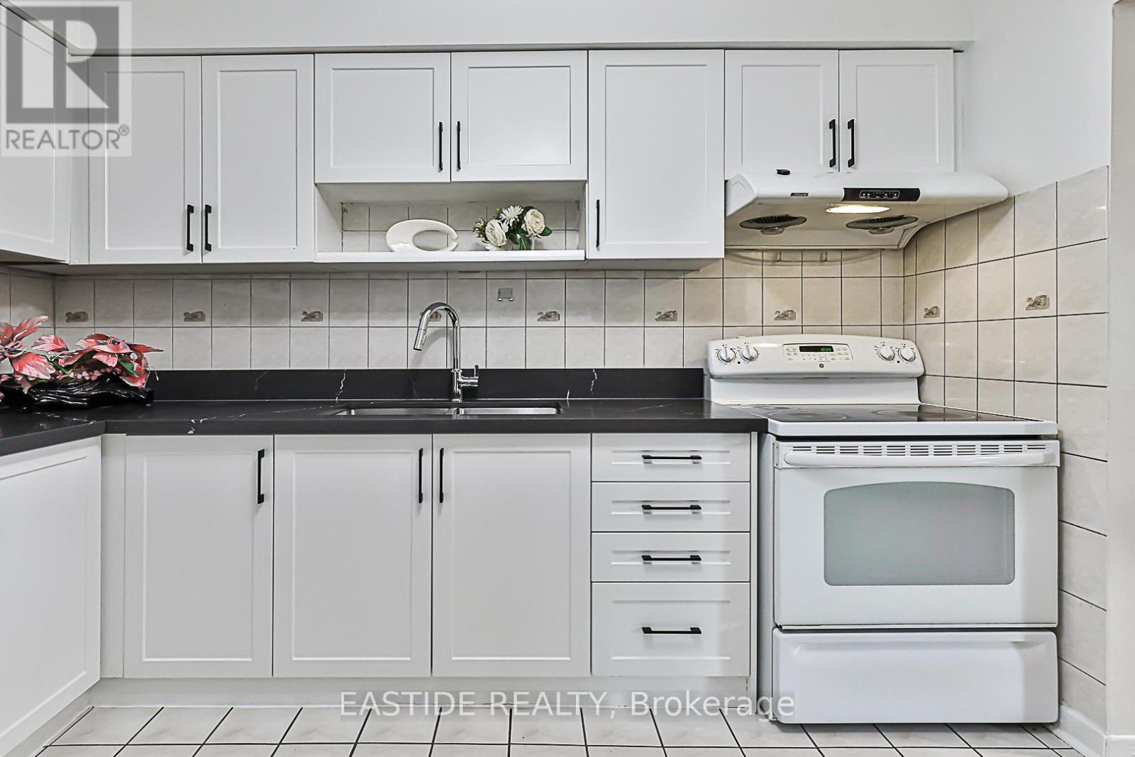 13 - 5021 Sheppard Avenue E, Toronto (Agincourt South-Malvern West), Ontario  M1S 4R6 - Photo 13 - E9030289