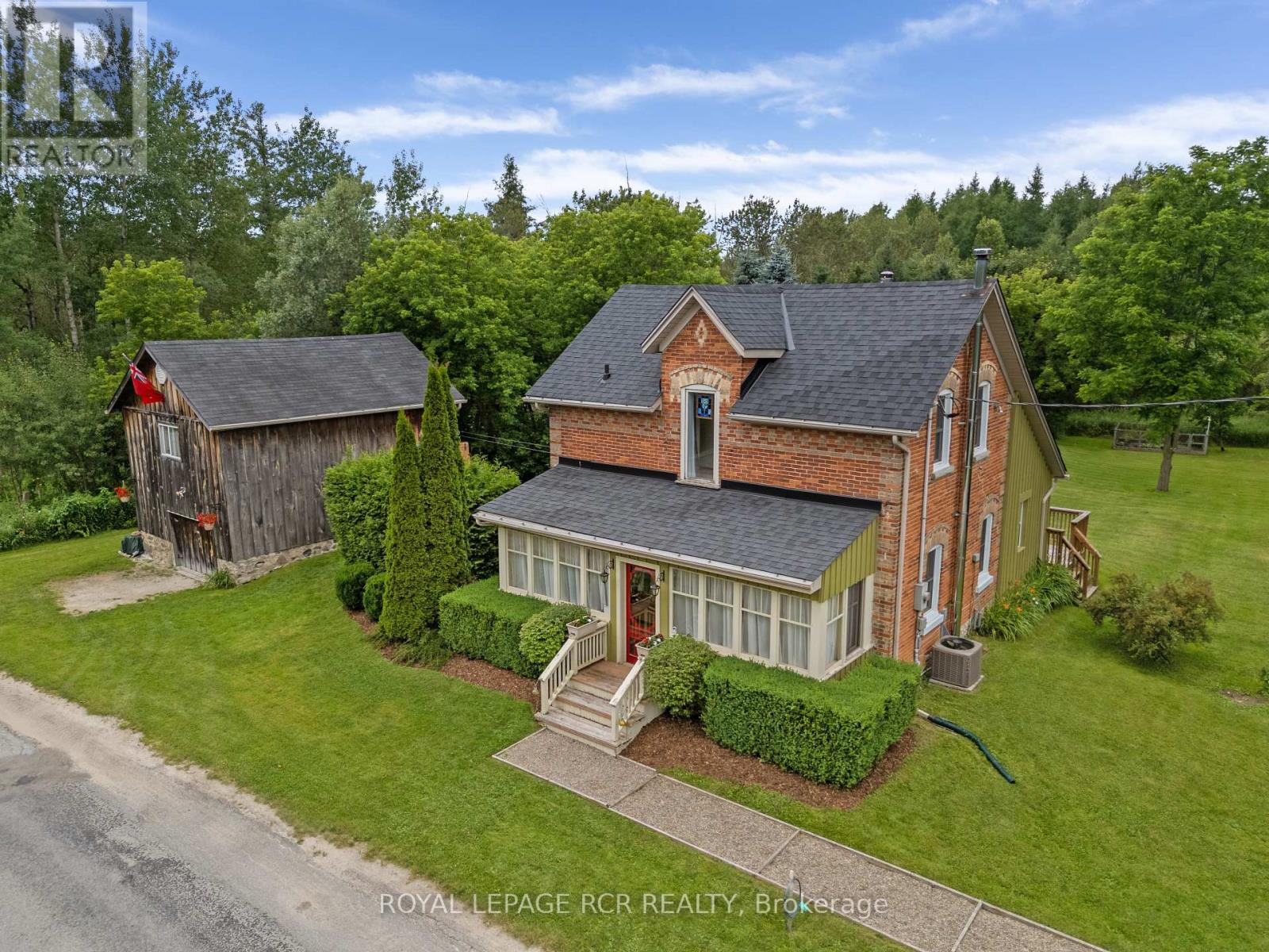 22021 E GARA-ERIN TLINE, East Garafraxa, Ontario