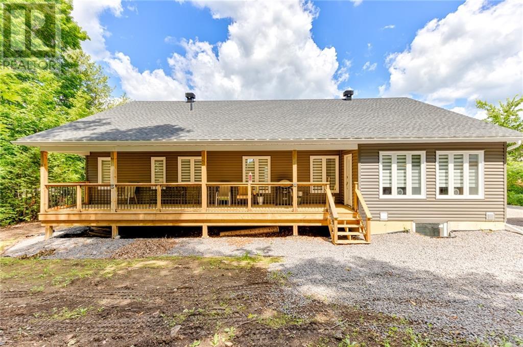 32 PARTRIDGE DRIVE Calabogie