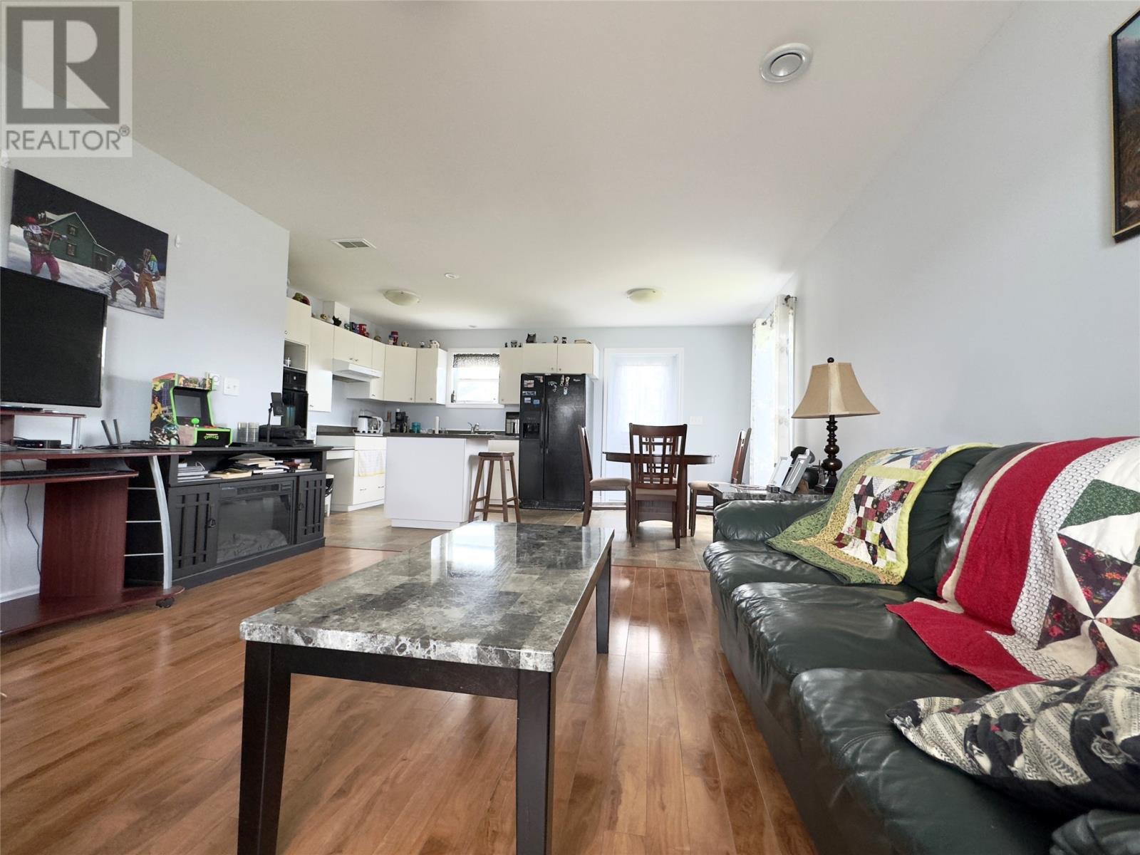 Property at 8 Taylor's Avenue image 5