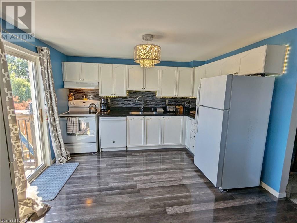 48 Dunsmore Lane, Barrie, Ontario  L4M 6Z9 - Photo 12 - 40611421