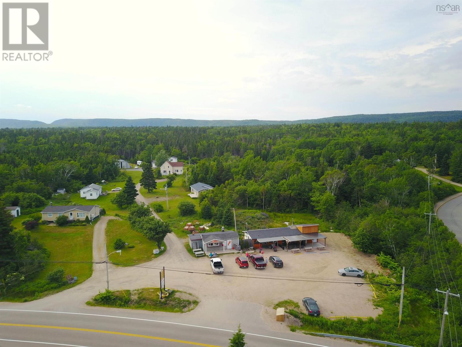 36188 Cabot Trail, Ingonish, Nova Scotia  B0C 1L0 - Photo 4 - 202416323