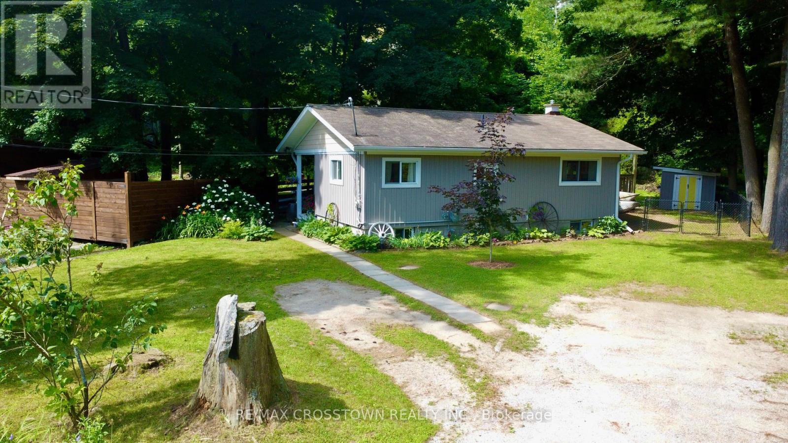 1001 Evergreen Court, Gravenhurst, Ontario  P1P 1R1 - Photo 1 - X9030692