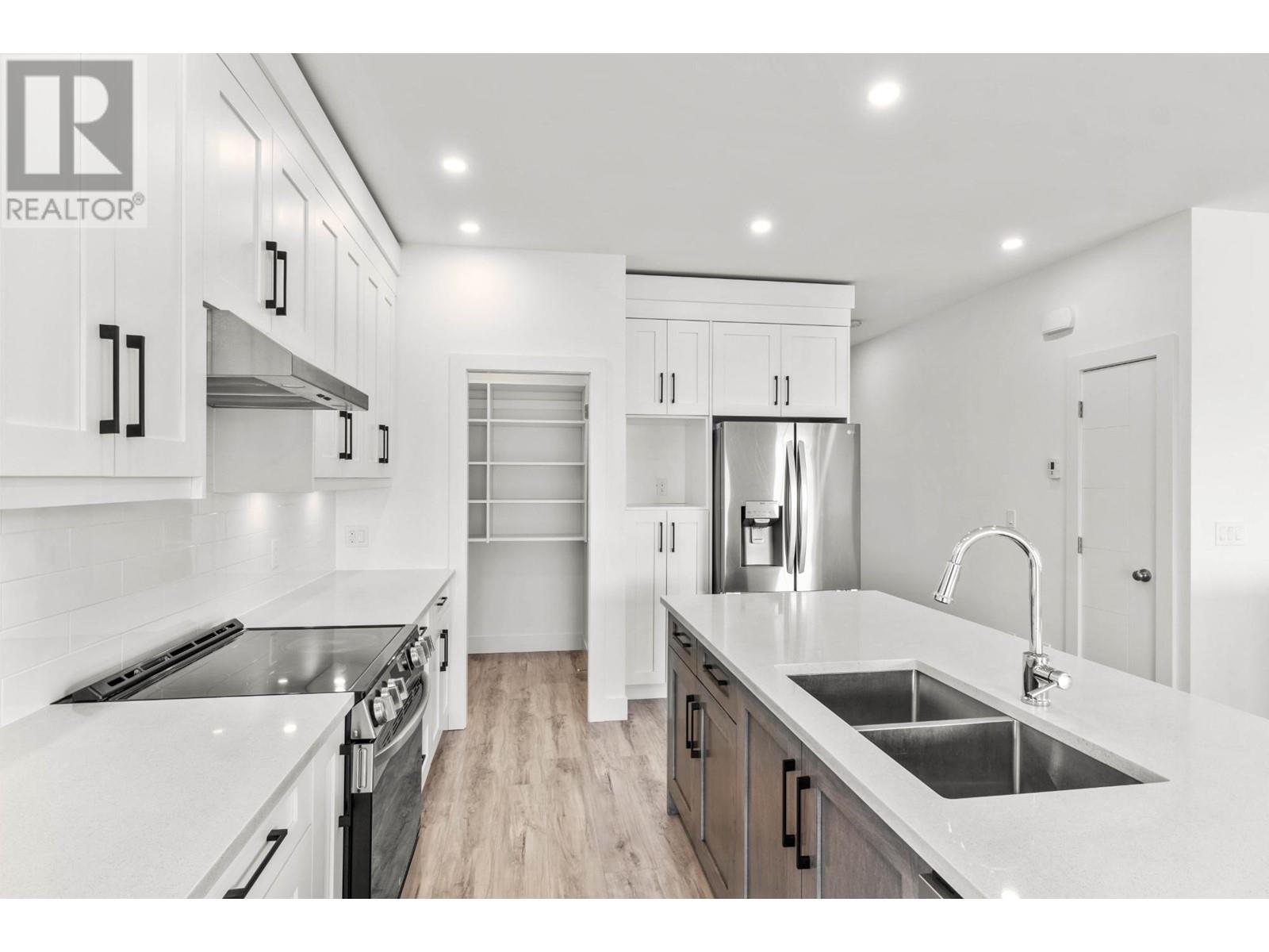 808 Crestline Street, Kamloops, British Columbia  V2B 5X3 - Photo 12 - 179718