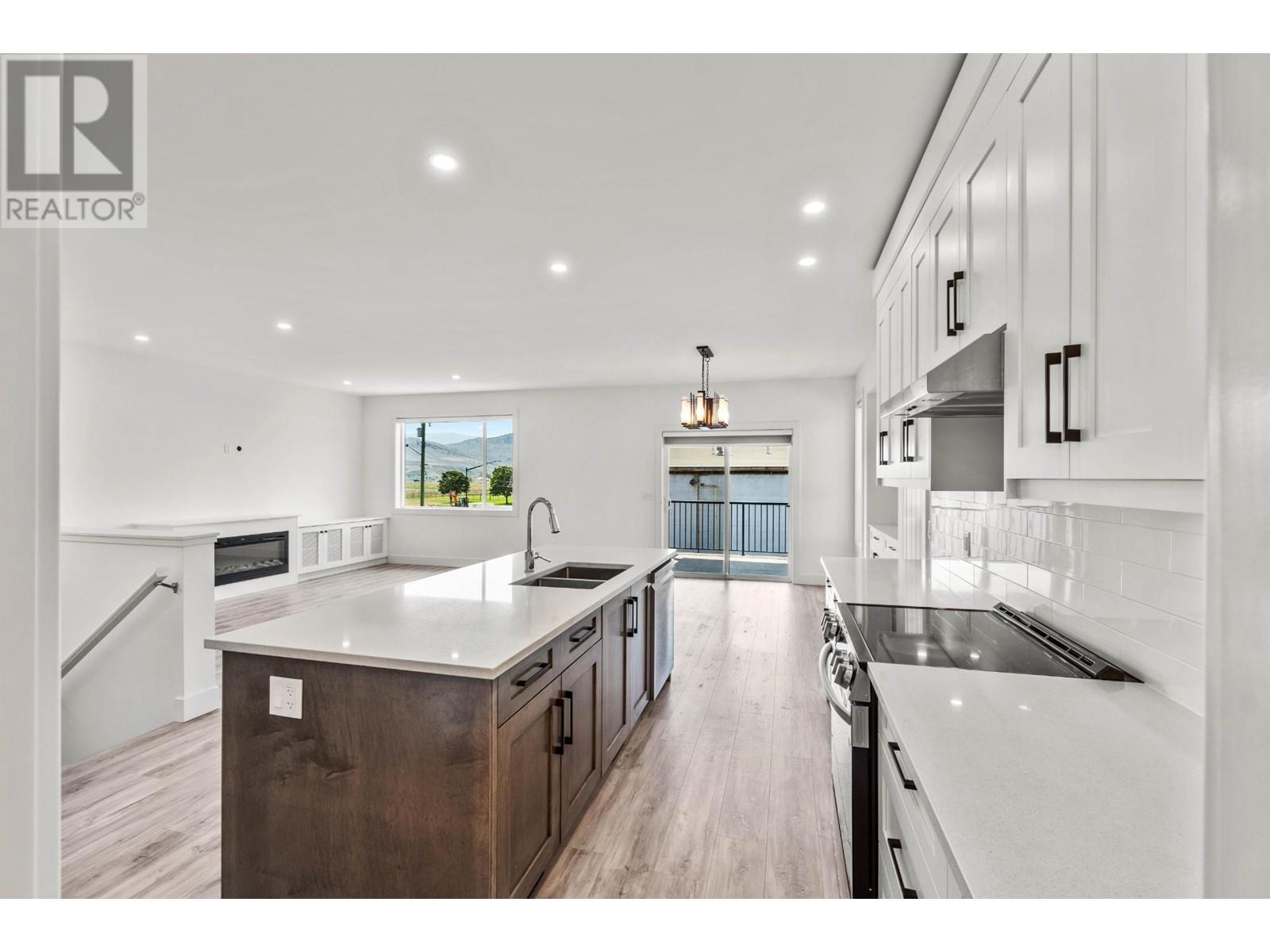 808 Crestline Street, Kamloops, British Columbia  V2B 5X3 - Photo 11 - 179718