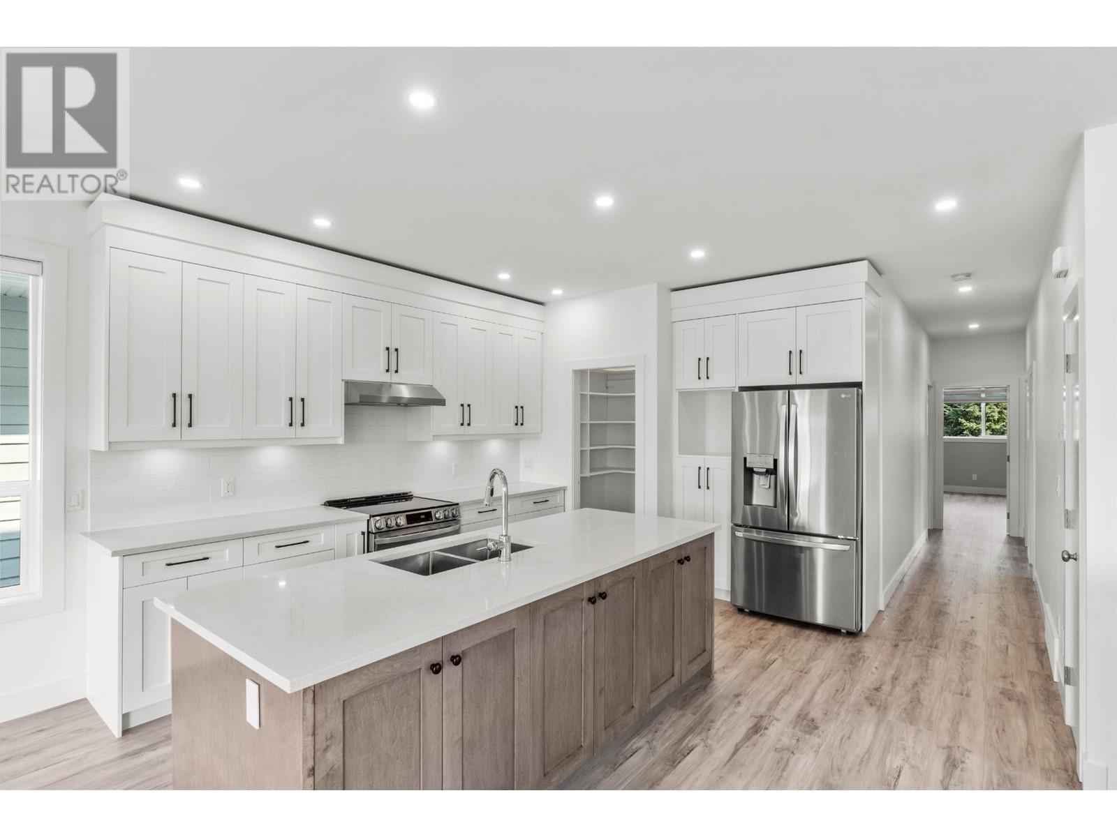 808 Crestline Street, Kamloops, British Columbia  V2B 5X3 - Photo 6 - 179718