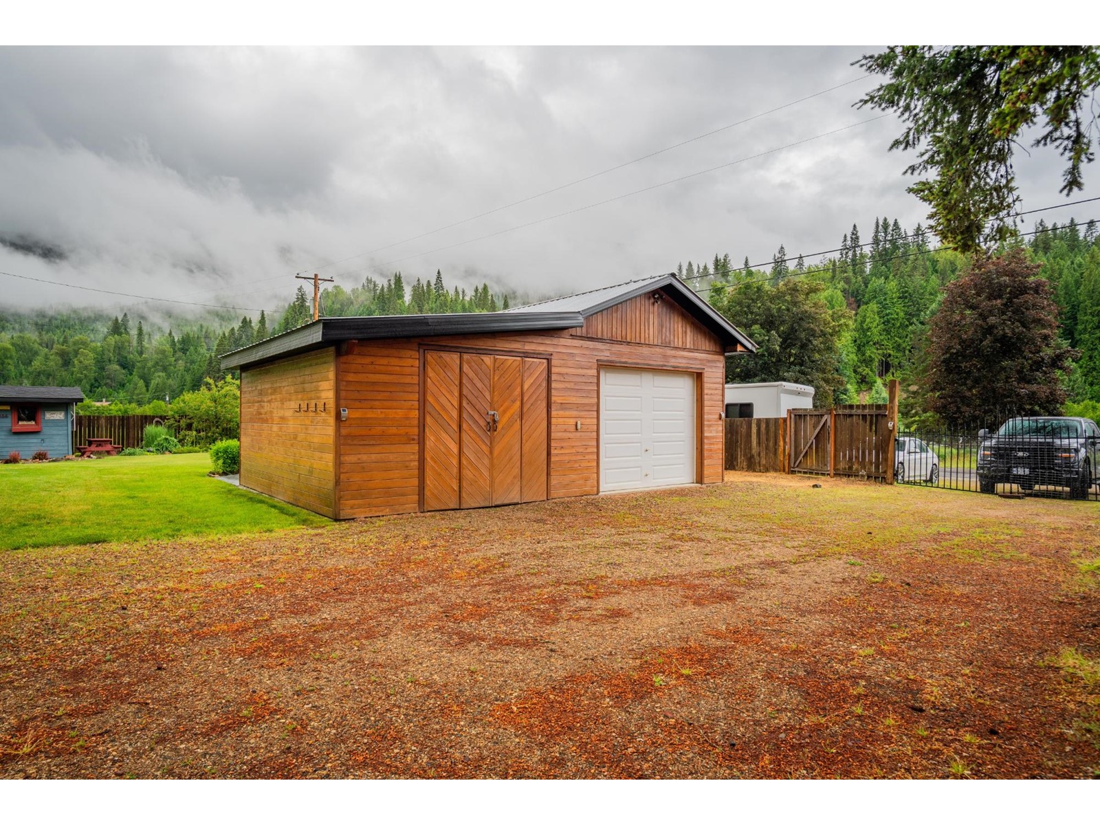 3305 Pass Creek Road, Castlegar, British Columbia  V0G 1H2 - Photo 66 - 2478288