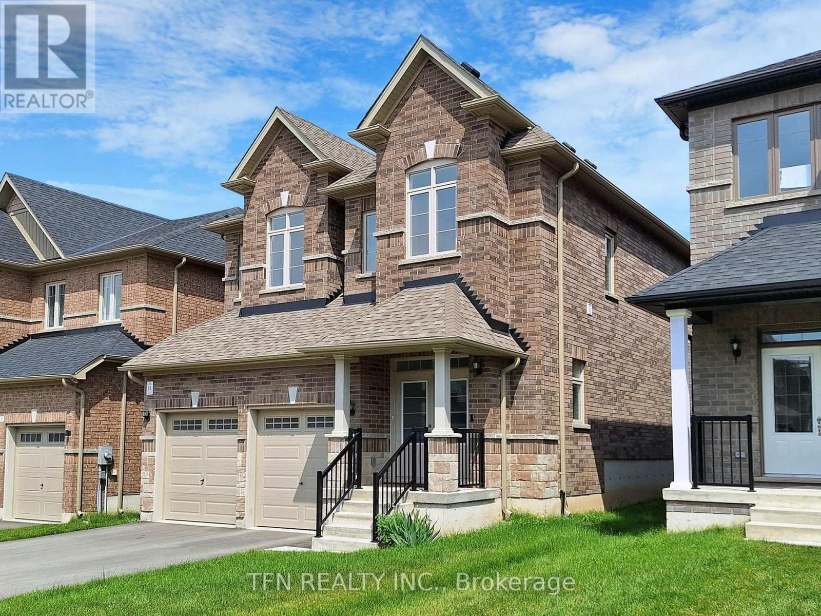 11 Copperhill Heights, Barrie (Painswick South), Ontario  L9J 0L1 - Photo 2 - S9031930