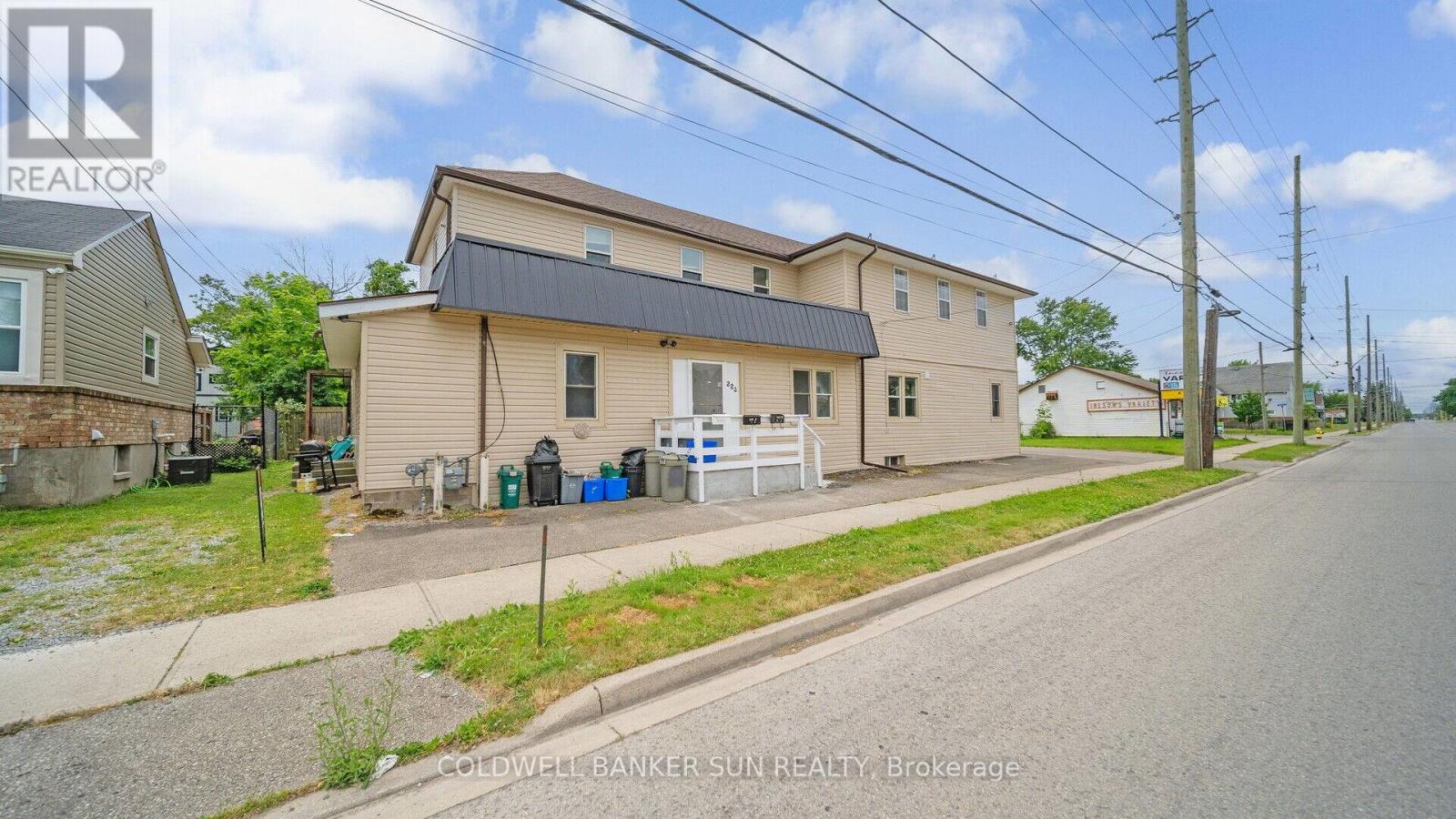 223-227 Gilmore Road, Fort Erie, Ontario  L2A 2M2 - Photo 2 - X9031650