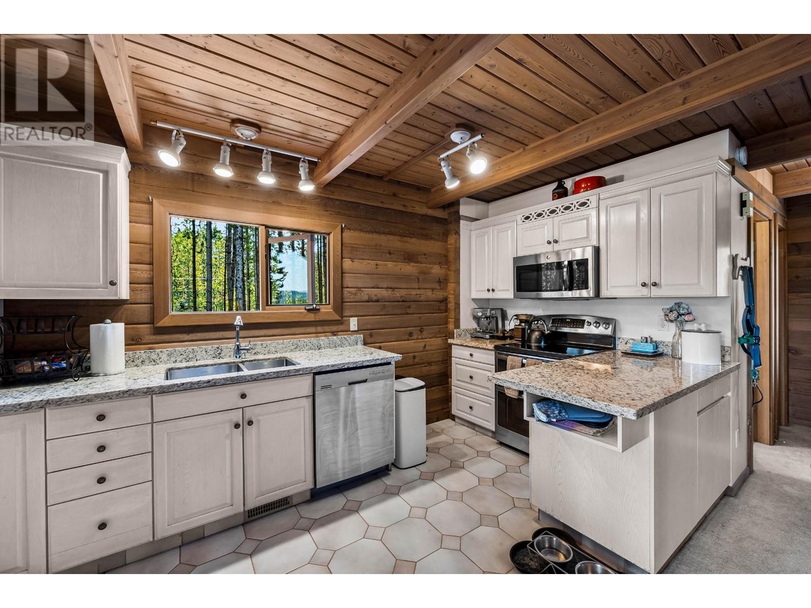 3801 Pineridge Drive, Kamloops, British Columbia   - Photo 6 - 179790