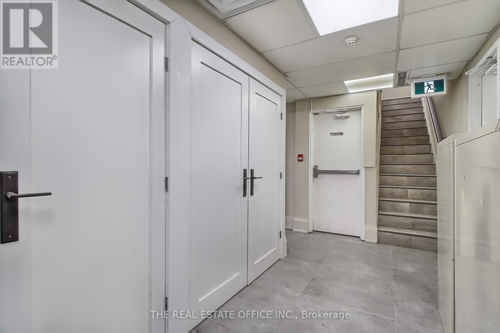 5949 Yonge Street, Toronto, Ontario  M2M 3V8 - Photo 29 - C9032391