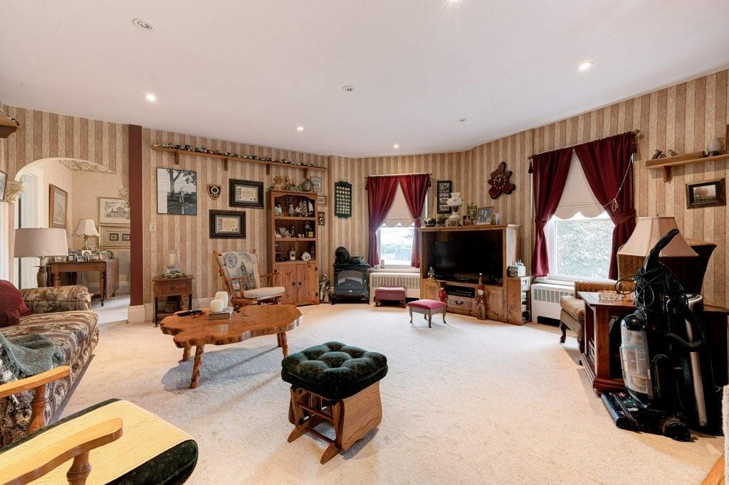 Image of property at 287 Hwy 5 West