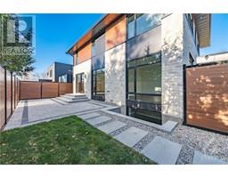 888 MELWOOD AVENUE