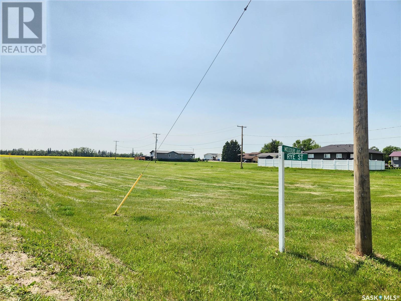 Lot 13 Rye STREET, yellow grass, Saskatchewan