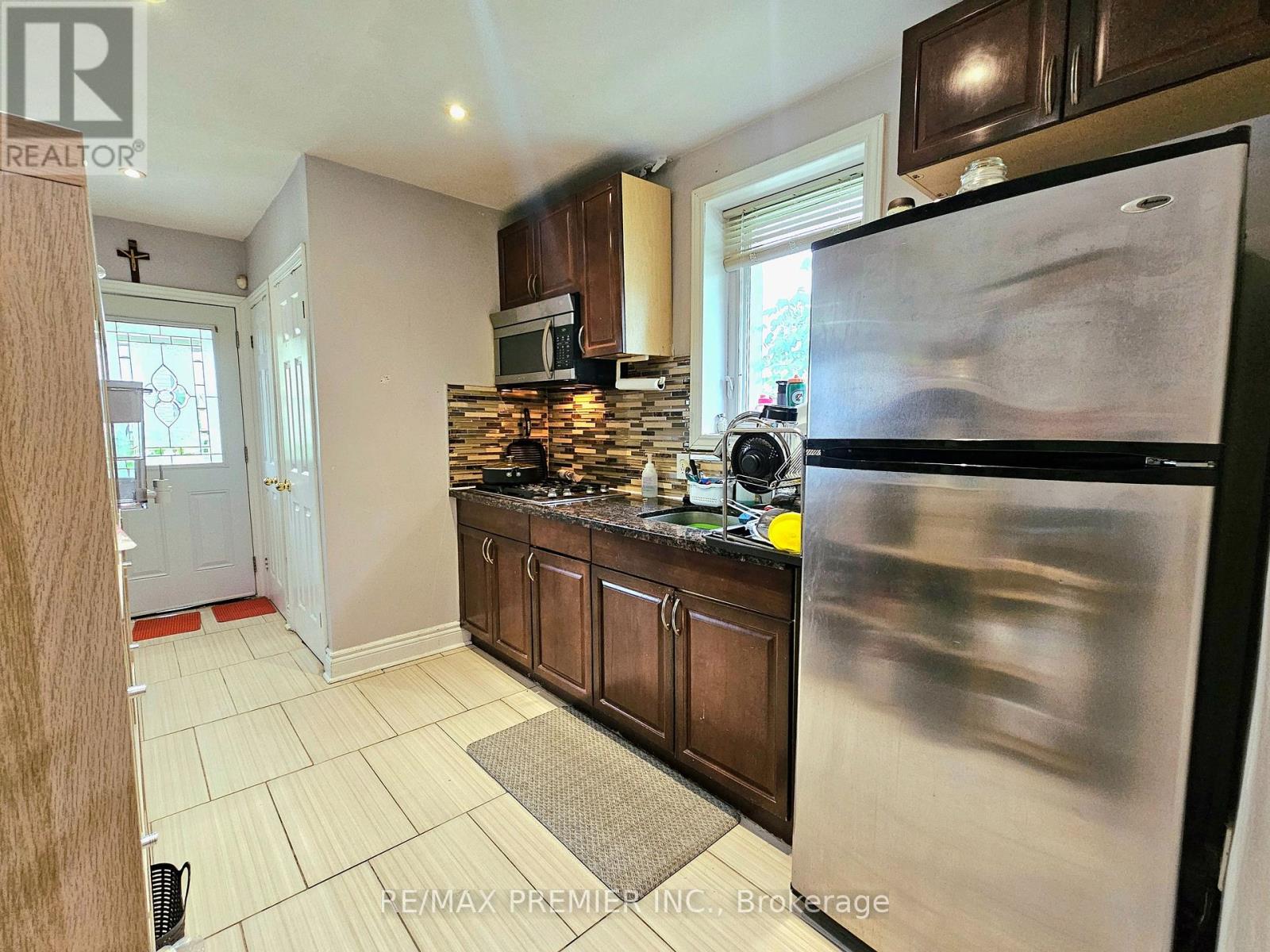 126 Times Road, Toronto (Briar Hill-Belgravia), Ontario  M6B 3M2 - Photo 19 - W9015203