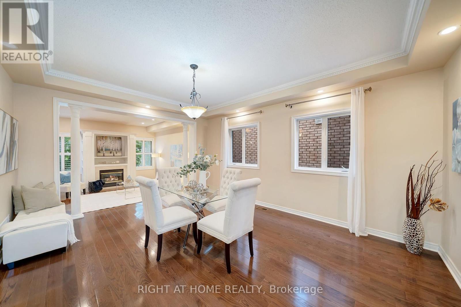 1030 LONSDALE LANE Oakville