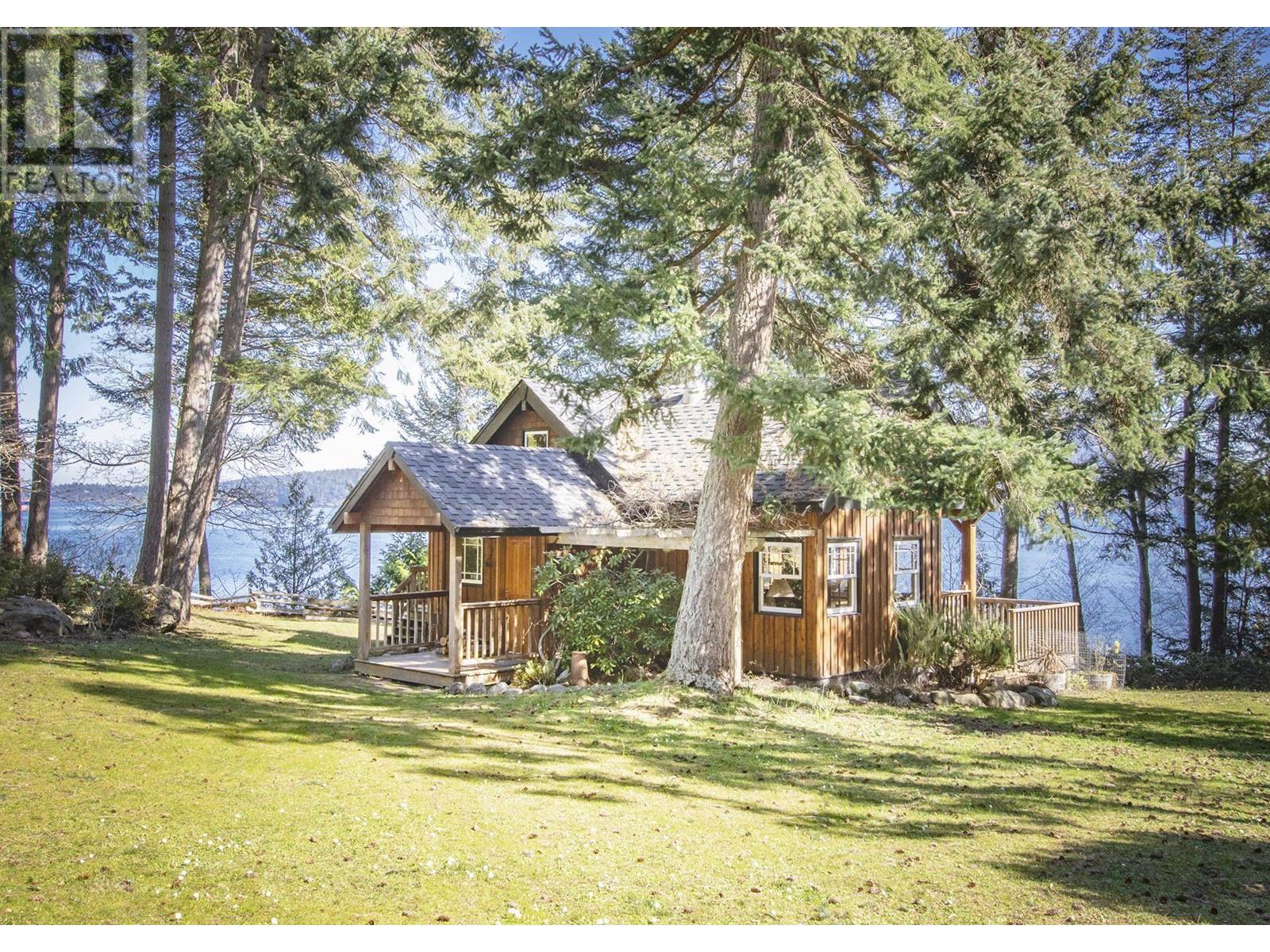 6621 Harbour Hill Drive, Pender Island, British Columbia  V0N 2M1 - Photo 10 - C8060892