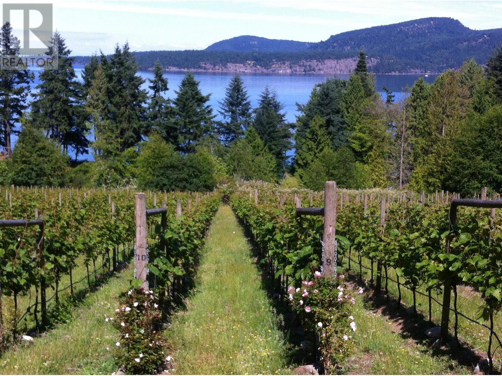 6621 Harbour Hill Drive, Pender Island, British Columbia  V0N 2M1 - Photo 2 - C8060892
