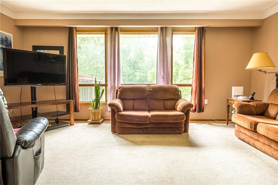 Image of property at 8 Valleydale Court