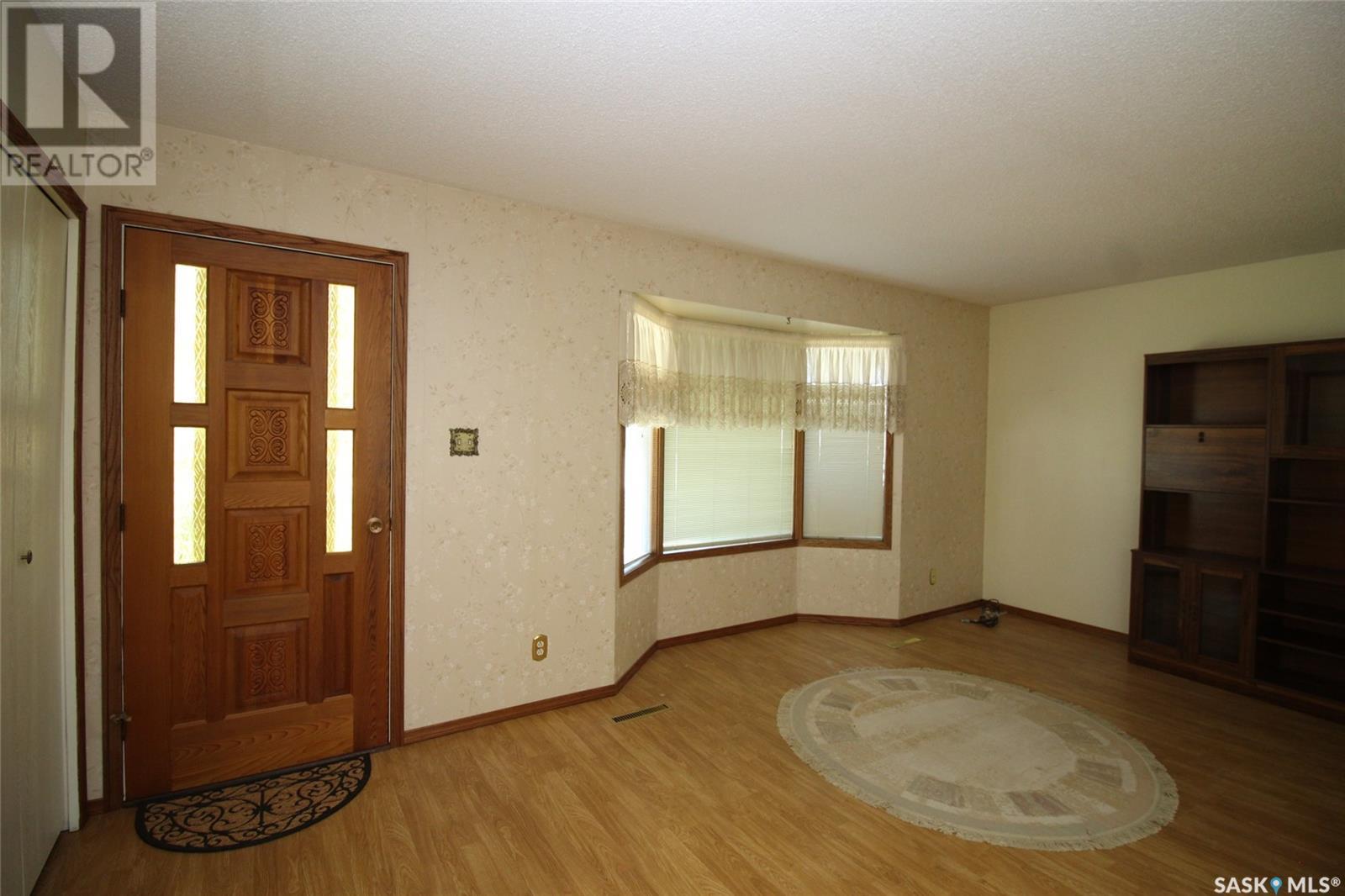 496 3rd Avenue E, Shaunavon, Saskatchewan  S0N 2M0 - Photo 10 - SK976344