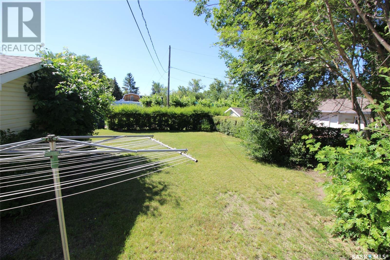 496 3rd Avenue E, Shaunavon, Saskatchewan  S0N 2M0 - Photo 40 - SK976344