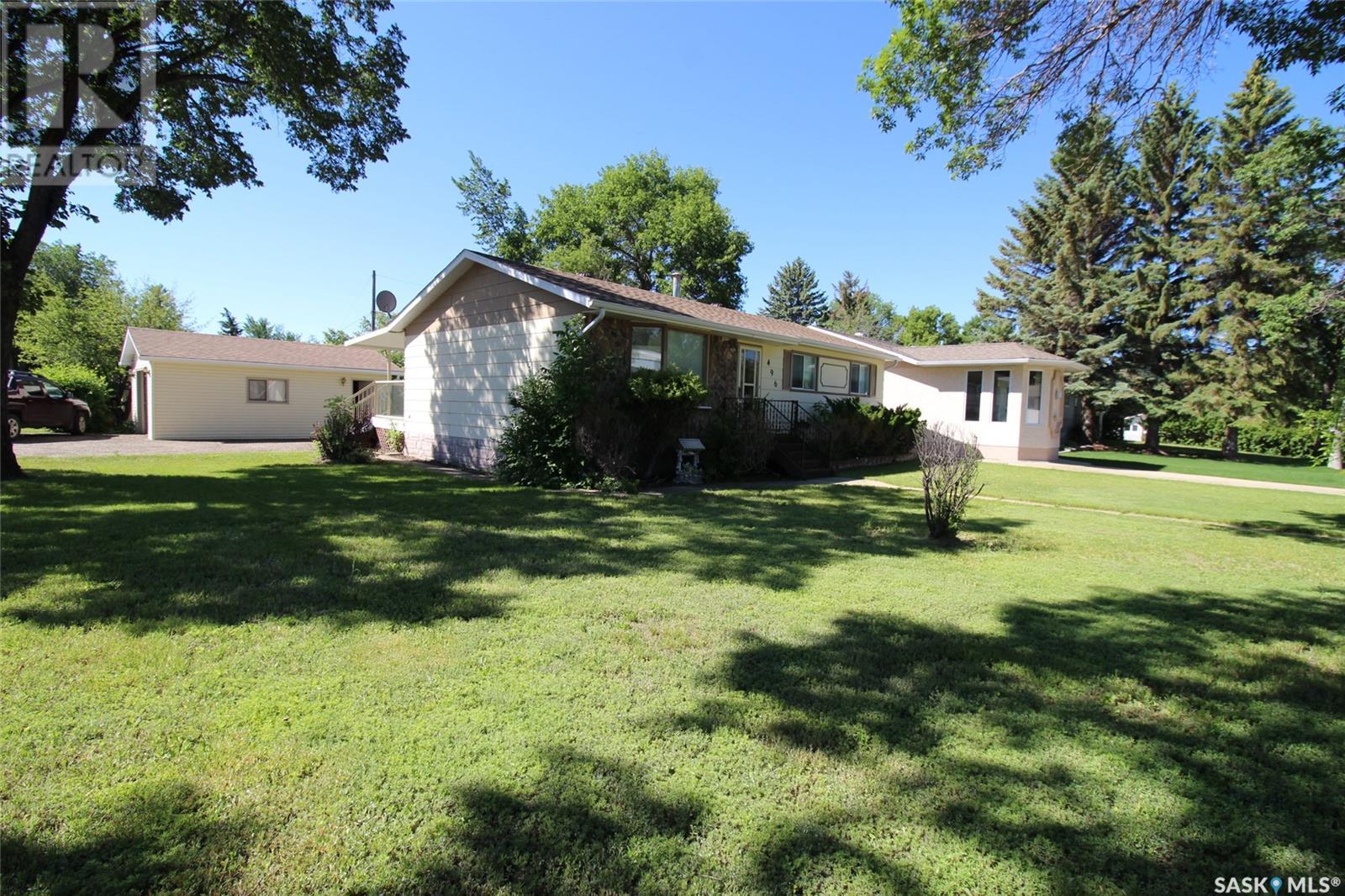 496 3rd Avenue E, Shaunavon, Saskatchewan  S0N 2M0 - Photo 42 - SK976344