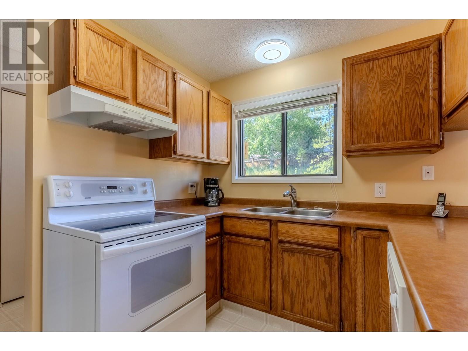 310 Cinnibar Crt, Logan Lake, British Columbia   - Photo 9 - 179811