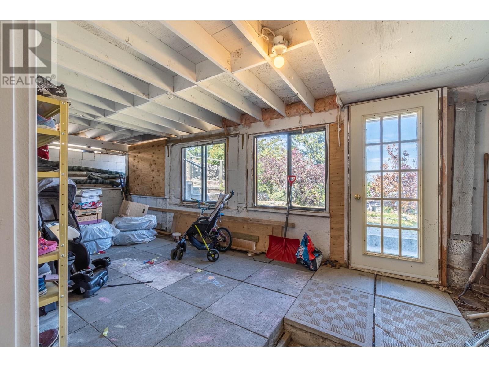 416 Waddington Drive, Kamloops, British Columbia   - Photo 24 - 179814