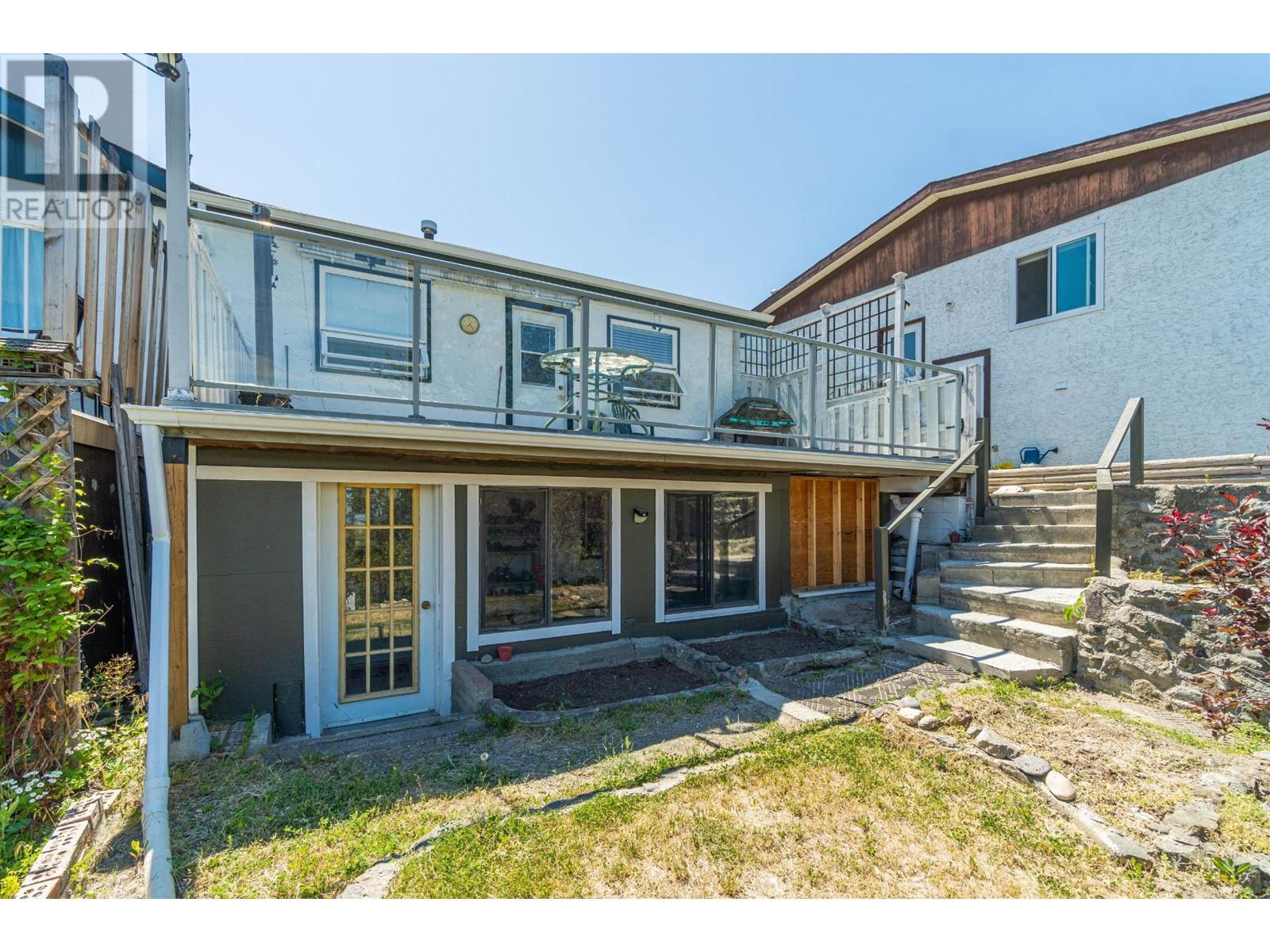 416 Waddington Drive, Kamloops, British Columbia   - Photo 32 - 179814