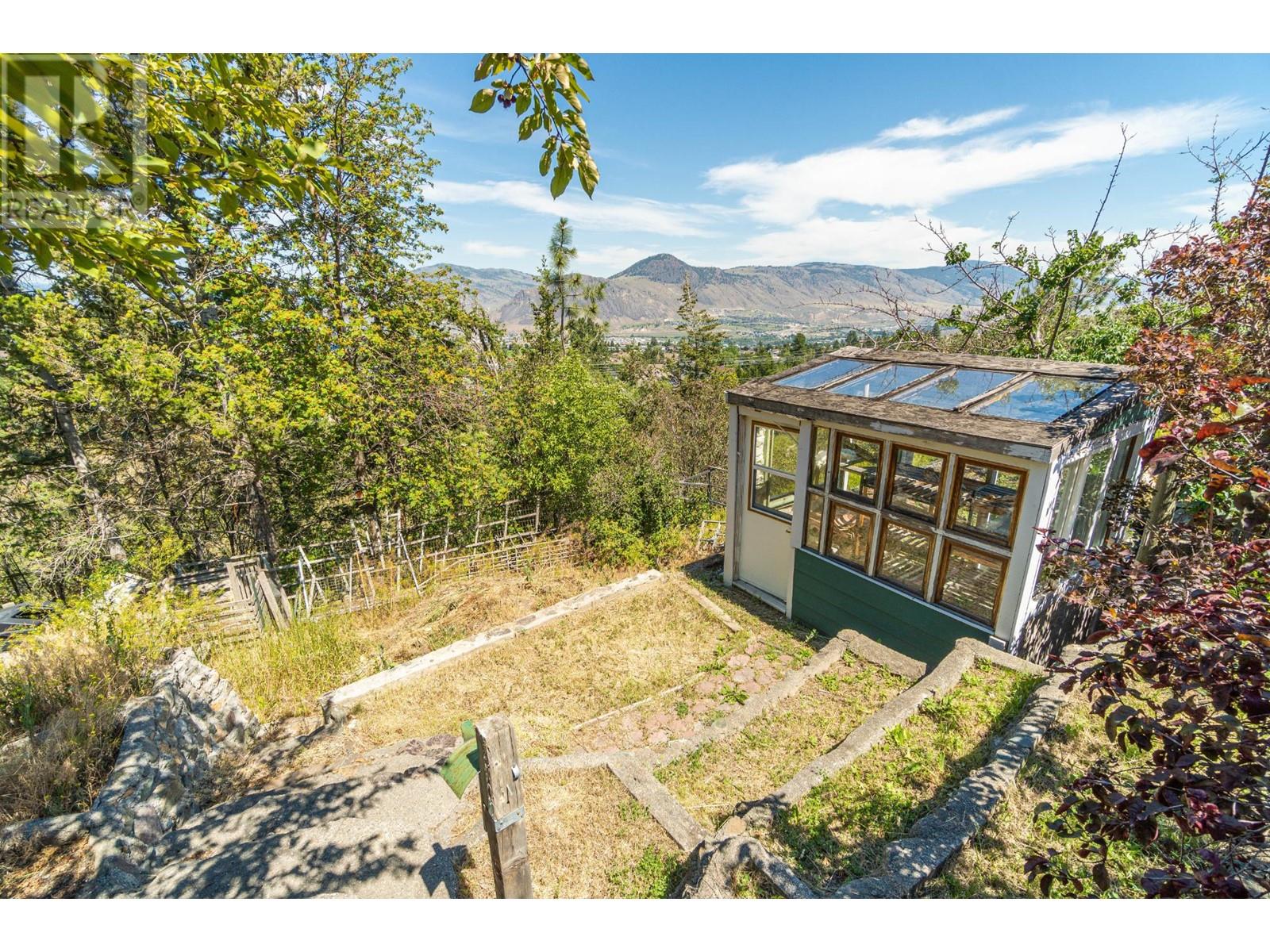 416 Waddington Drive, Kamloops, British Columbia   - Photo 33 - 179814