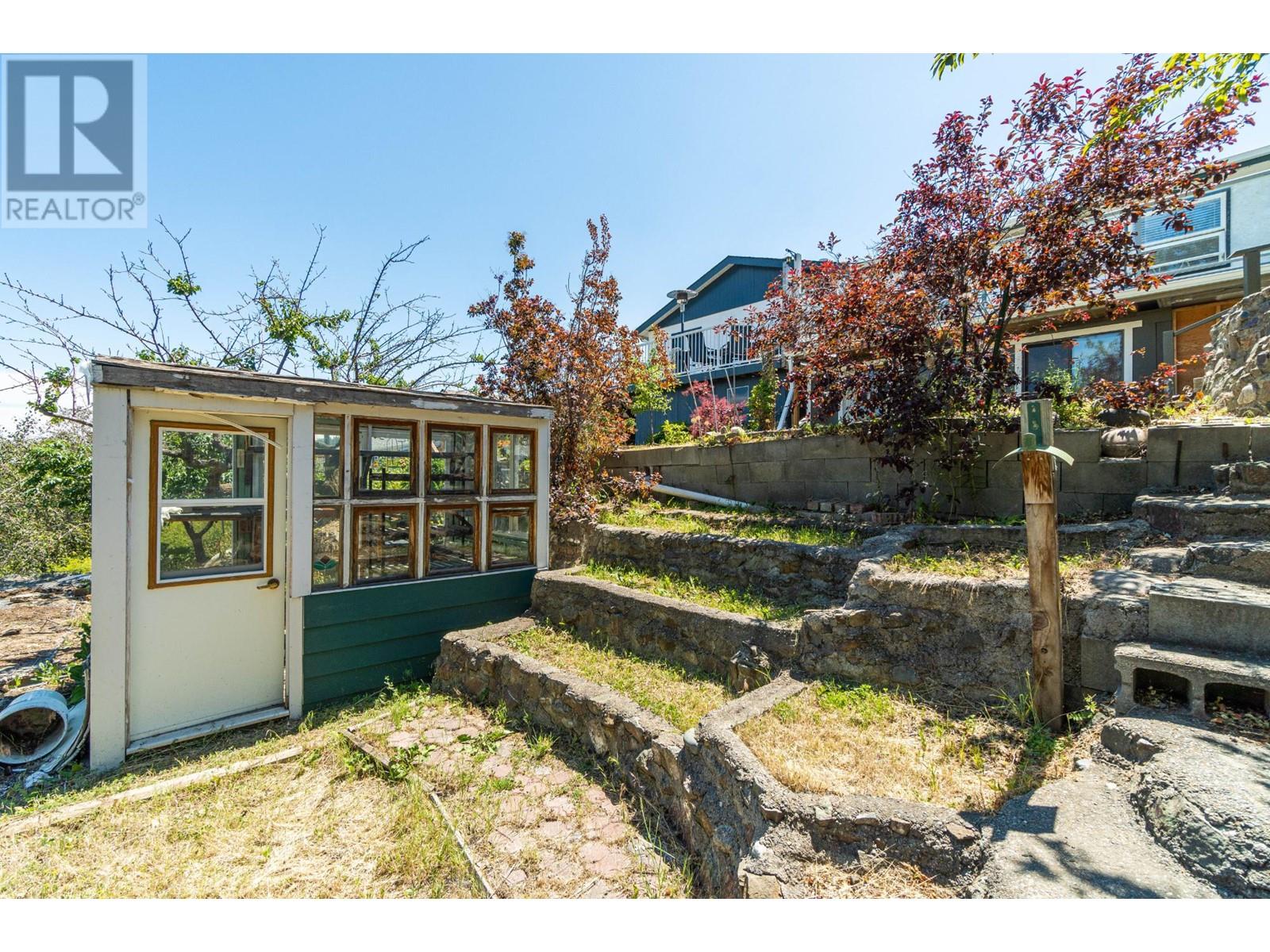 416 Waddington Drive, Kamloops, British Columbia   - Photo 34 - 179814