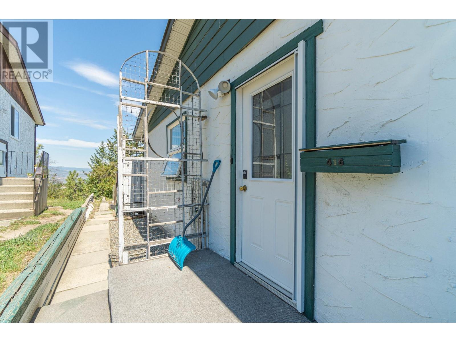 416 Waddington Drive, Kamloops, British Columbia   - Photo 4 - 179814