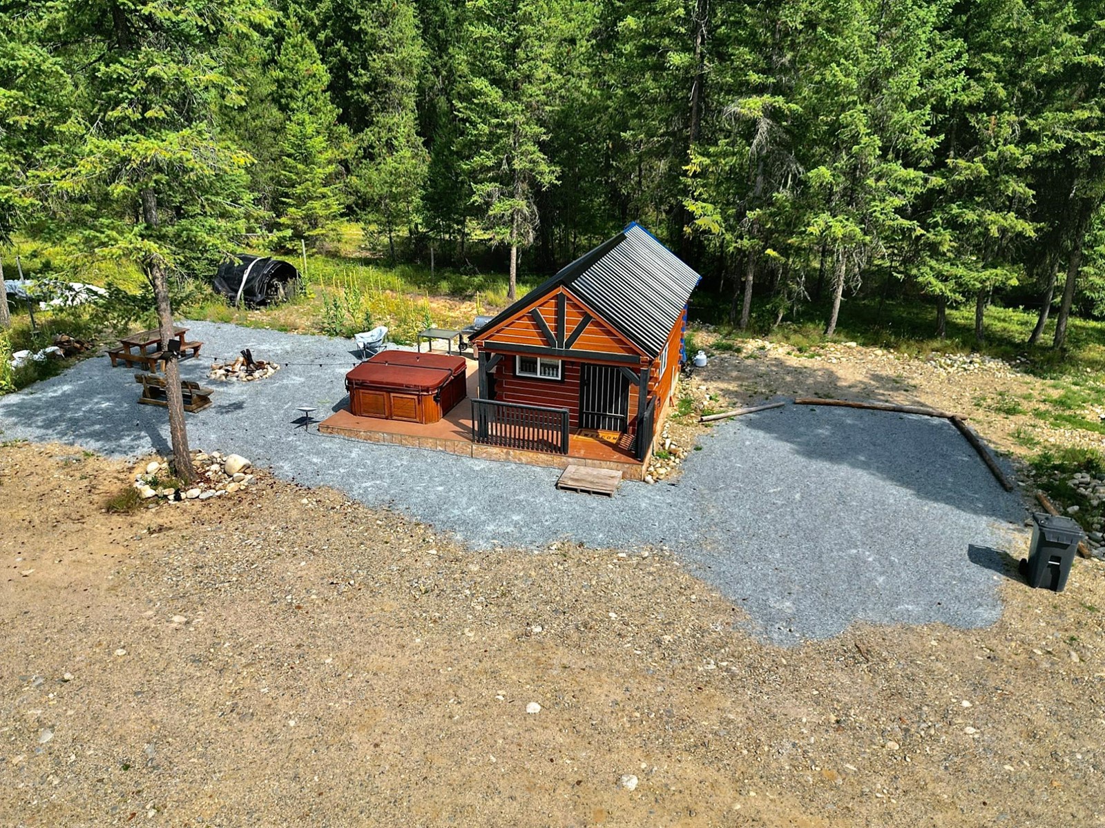 183 Calder Road, Edgewood, British Columbia  V0G 1J0 - Photo 3 - 2478315