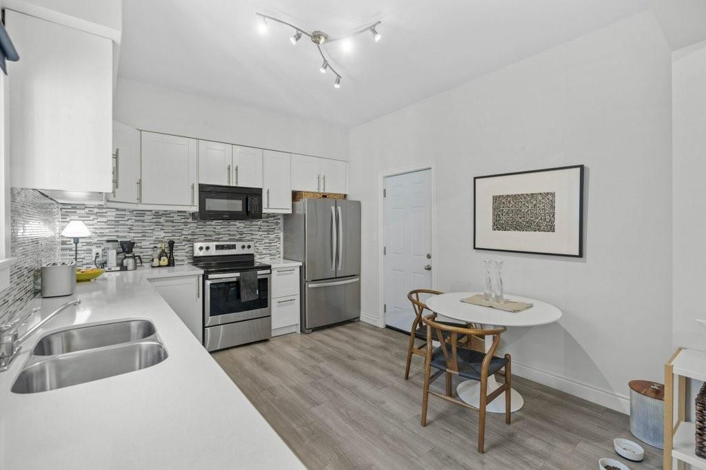 Image of property at 350 JOHN Street N