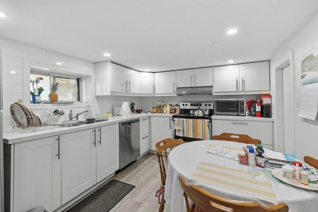 Image of property at 350 JOHN Street N