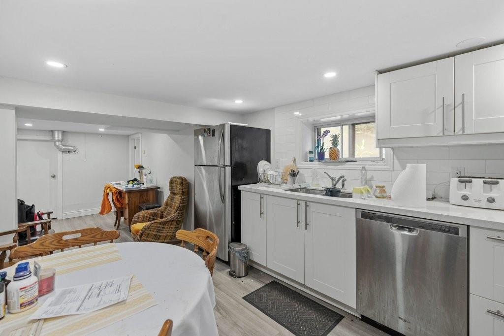 Image of property at 350 JOHN Street N