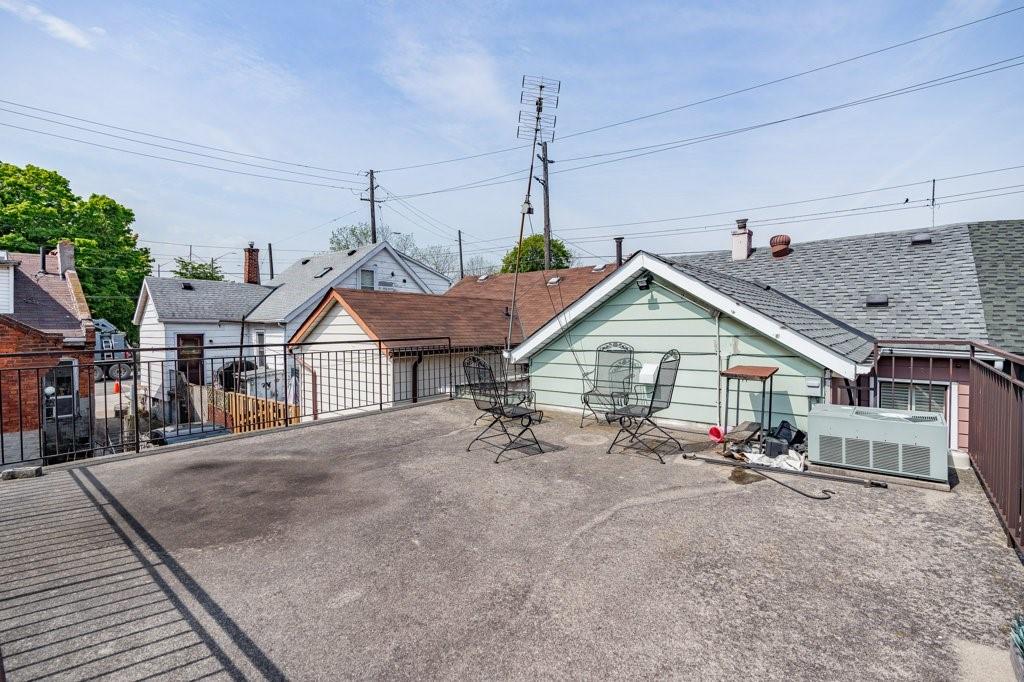 Image of property at 350 JOHN Street N