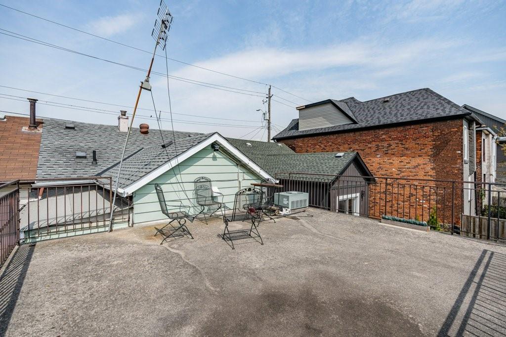 Image of property at 350 JOHN Street N