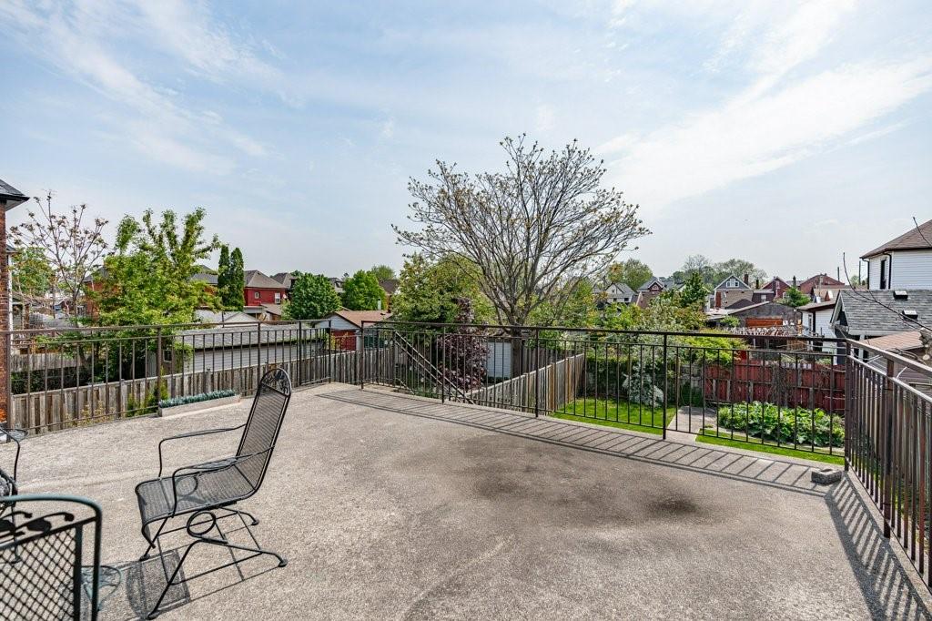 Image of property at 350 JOHN Street N