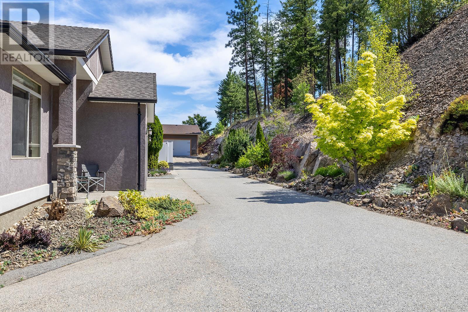 1077 Peak Point Drive, West Kelowna, British Columbia  V1Z 4B4 - Photo 48 - 10318967