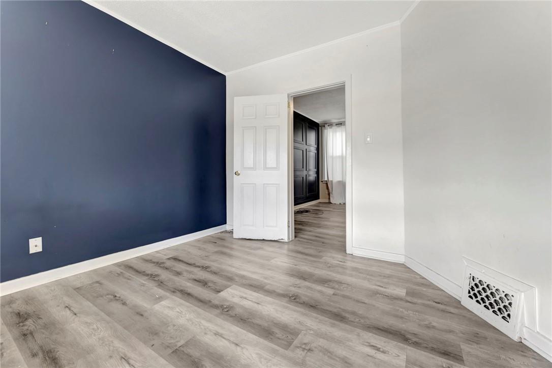 Image of property at 171 BALMORAL Avenue N