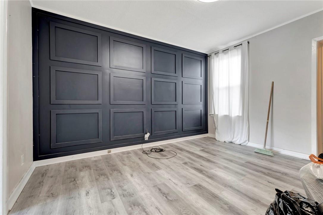 Image of property at 171 BALMORAL Avenue N