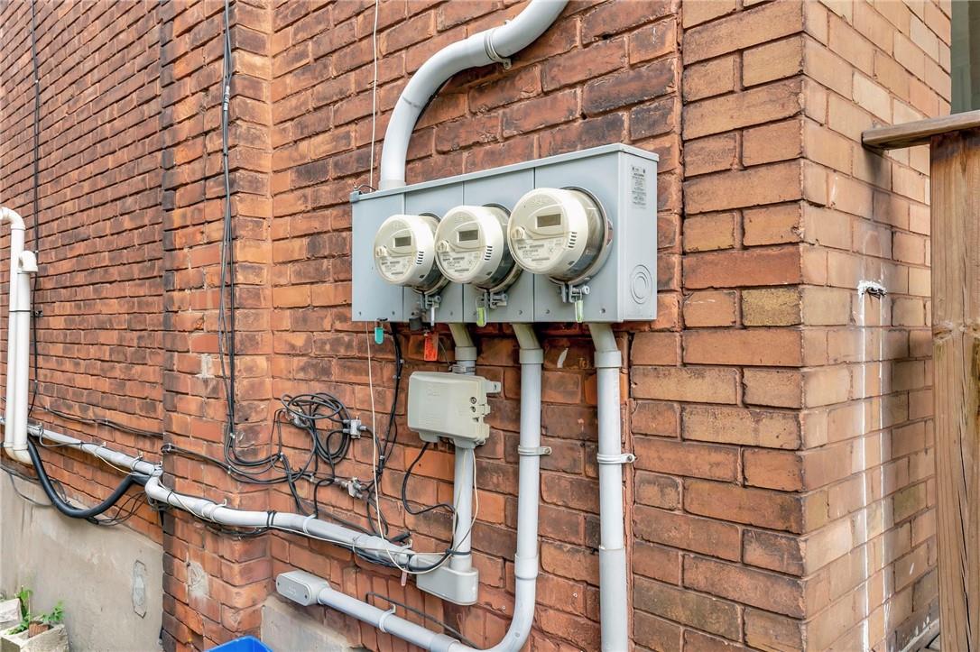 Image of property at 171 BALMORAL Avenue N