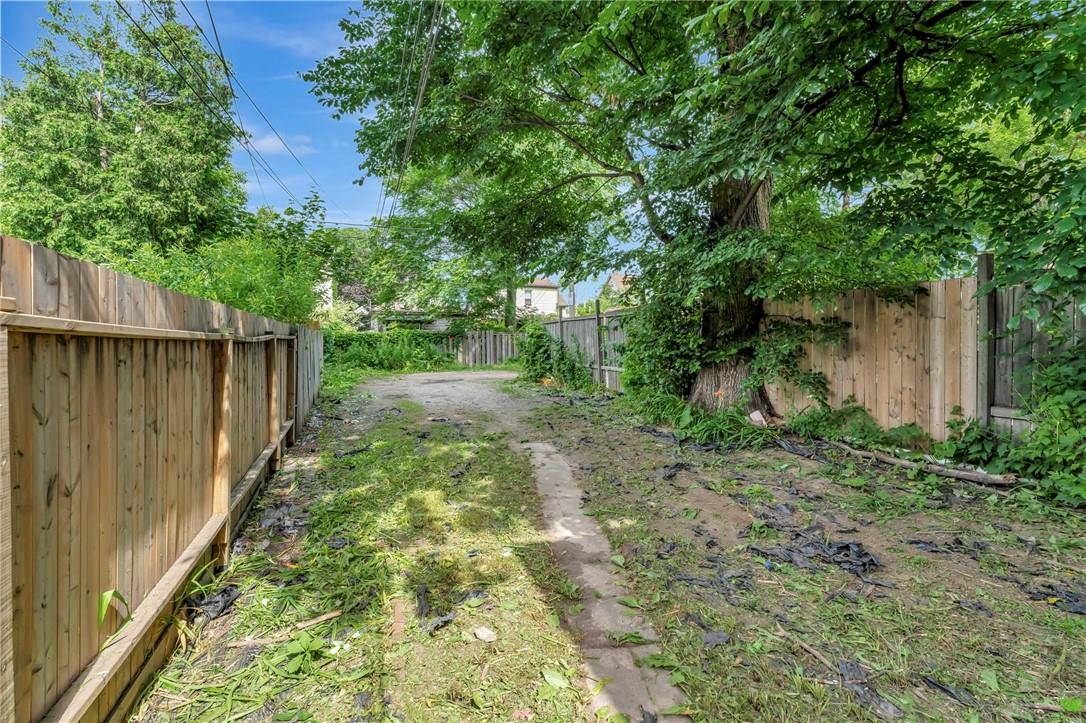 Image of property at 171 BALMORAL Avenue N