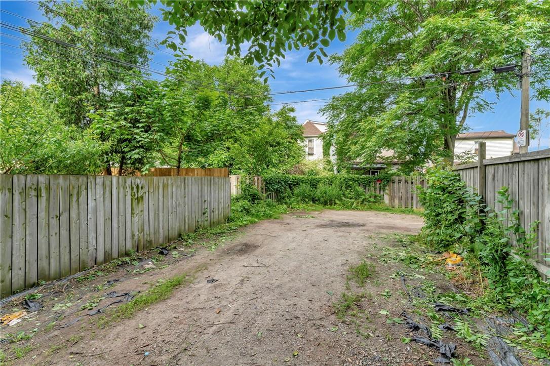 Image of property at 171 BALMORAL Avenue N