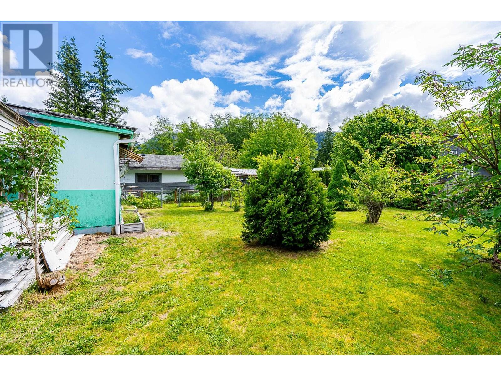 5 Bracken Parkway, Squamish, British Columbia  V0N 1H0 - Photo 23 - R2895317