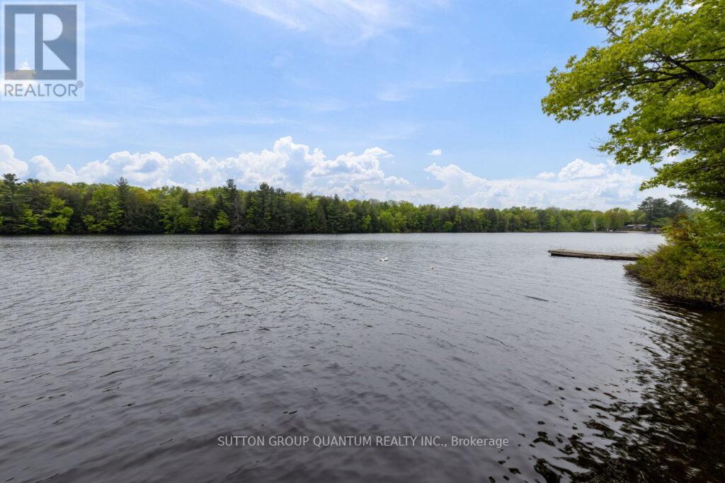 24 Hawkins Point Road, Georgian Bay, Ontario  P0C 1H0 - Photo 1 - X9034501